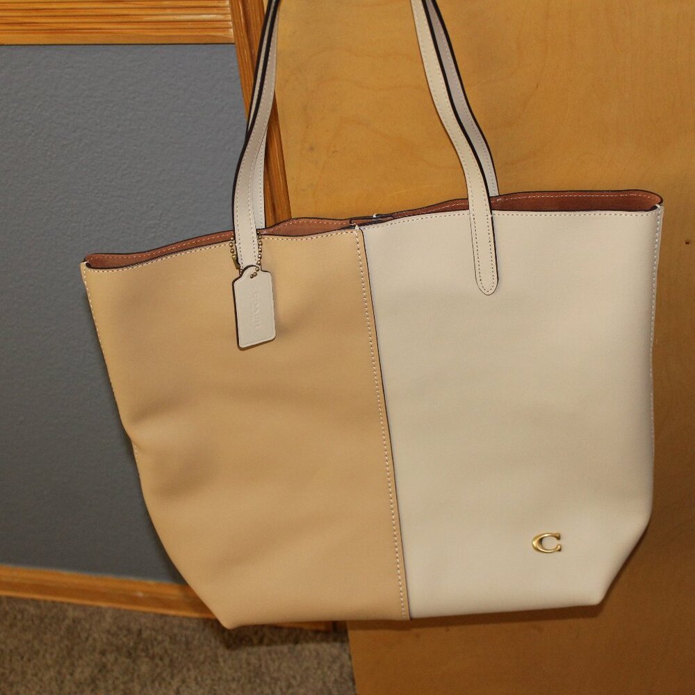Coach Nomad CN423 North Tote Colorblock Leather shoulder bag NWT